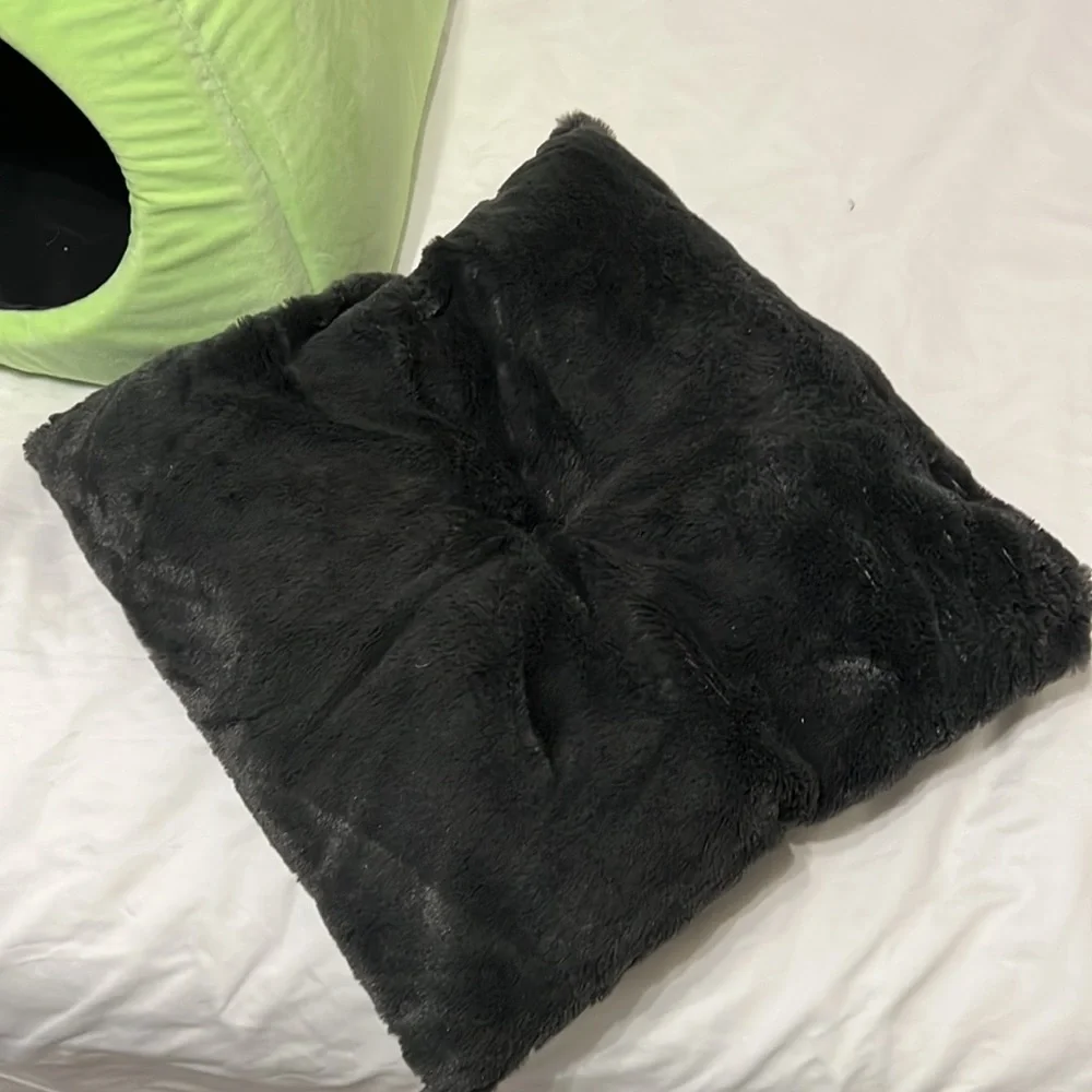 Star Wars the Mandalorian cat/dog bed